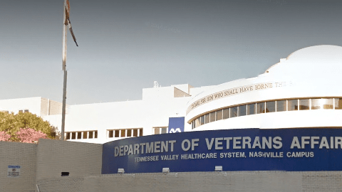La operación se llevó a cabo en el hospital para veteranos Vanderbilt en Nashville, Tennesse a las 3 AM
