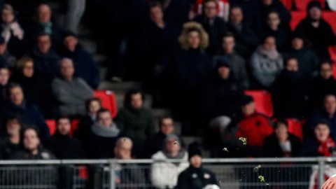 Hirving "Chucky" Lozano consiguió el gol del triunfo 1-0 de PSV sobre Excelsior