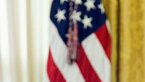 Trump desde un principio buscó blindarse de su propio equipo