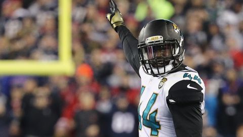 Myles Jack, linebacker de los Jacksonville Jaguars, tuvo una excelente temporada 2017 y apunta a convertirse en una gran estrella de la NFL.