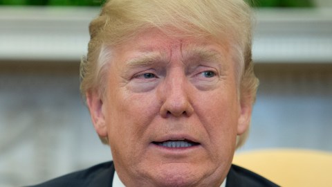 Los abogados le están pidiendo a Trump que evite entrevistarse con Robert Mueller