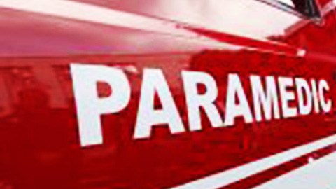 Personal de rescate acudió al lugar del accidente.