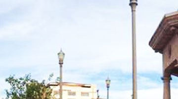 La Plaza del Mariachi es el lugar más representativo de la comunidad latina en el este de LA.