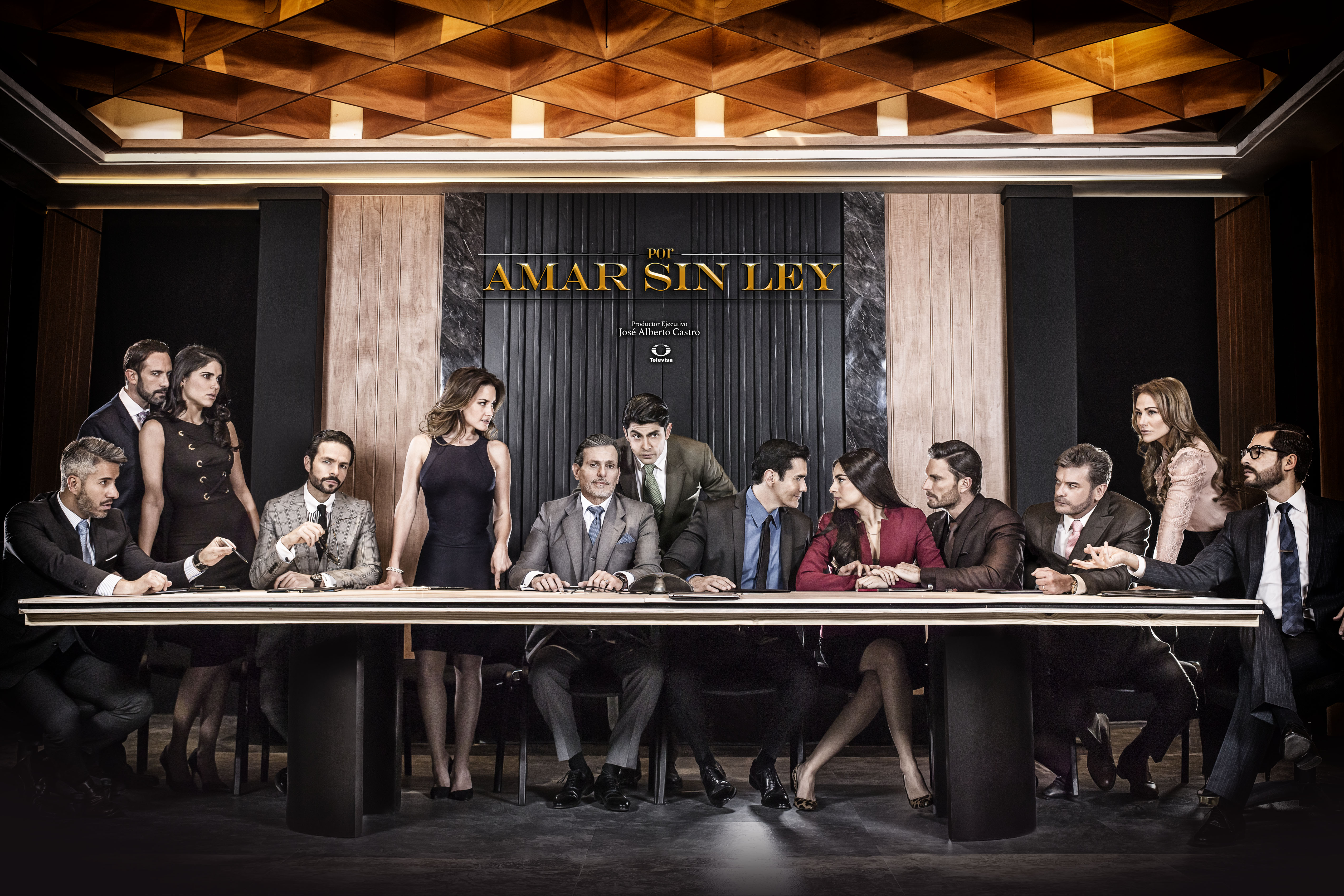 El elenco de la telenovela "Por amar sin ley"