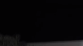 Centro comercial prohibe la entrada a adolescentes que no acudan con sus padres.