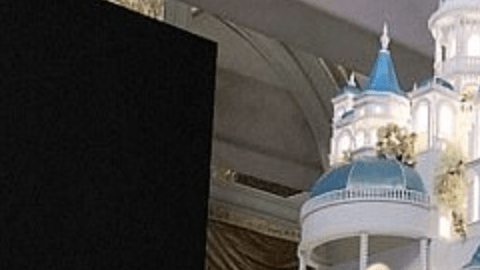 Renat Agzamov realiza esta tarta de bodas.