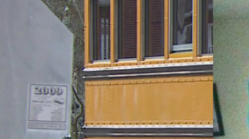 Glenn Scott y su hija Janiya consiguen que el autobús de la ruta escolar no se retrase.