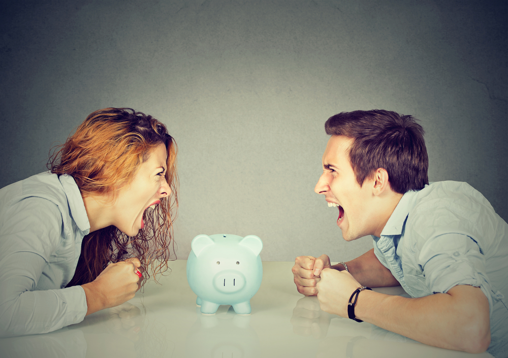 Hablar de dinero puede resultar complicado entre las parejas.