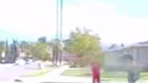 Agentes del sheriff de San Bernardino investigan para que los menores enfrenten la justicia.