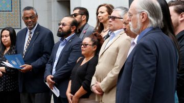 03/07/18 / LOS ANGELES/The Movement for Immigrant Justice and Equity, a coalition of city officials and community organizations, holds a news conference at City Hall, to announce a plan to resist President Donald Trump's termination of Protected Temporary Status for Los Angeles residents. (Photo by Aurelia Ventura/La Opinion)