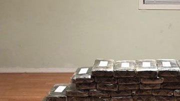 El alijo de cocaína incautado en el silo.