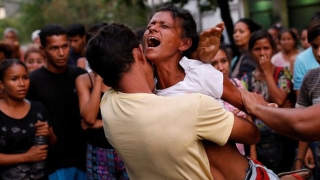 Venezuela: al menos 68 muertos en un incendio en calabozos de policía en Carabobo