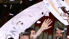 Leonardo Ponzio de River Plate celebra su victoria en la final de la Supercopa Argentina ante Boca Juniors (Foto: EFE/Nicolás Aguilera)