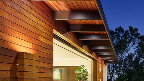 La residencia mezcla a la perfección las tendencias más modernas con el estilo “midcentury”.