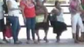 La mujer sufrió traumatismo craneoencefálico severo