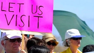 CIVIC asegura que la decisión de revocar los permisos es en represalia por denuncias.