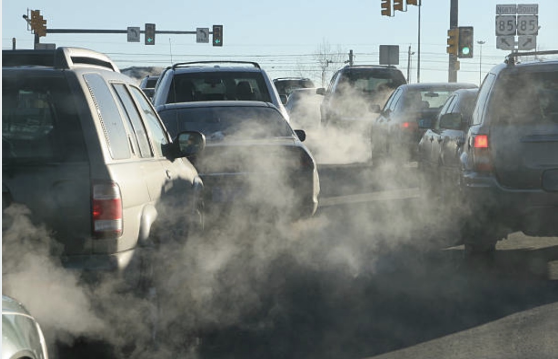 Dos grados Sede cadena Si el escape del auto huele a gasolina, estas pueden ser las razones - La  Opinión