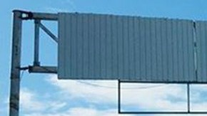 Entre Tijuana y San Ysidro cruzan diariamente unos 50,000 vehículos y 25,000 personas a pie.