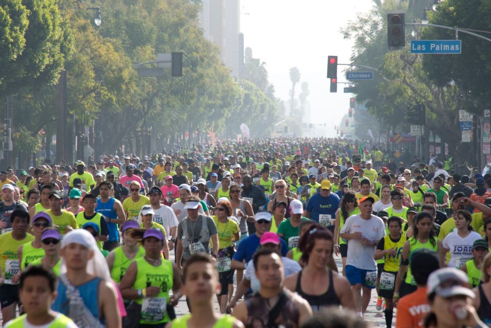 Los Ángeles sale a correr este domingo en la 33ª edición del Maratón