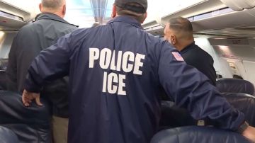 Los operativos de ICE en la era de Trump preocupan a indocumentados.