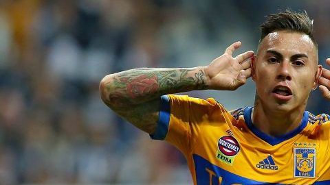 Eduardo Vargas de los Tigres de la UANL es uno de los ocho jugadores chilenos que juegan en México que integrarán su selección en esta Fecha FIFA. (Foto: Imago7/ Jose Macias)