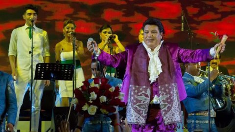 Jaime Varela también está de fiesta al estrenar el tema de su composición “De vez en vez”.