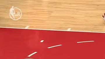 James Jarden colaboró en el triunfo de Houston Rockets con 25 puntos