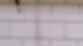 Johnny López en uno de los episodios de "The Riveras"