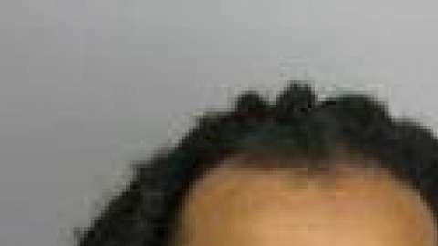 (Dcha) Foto de archivo de Keith Kenard Asberry / (Izda) Manifestantes contra la "cultura de la violación"