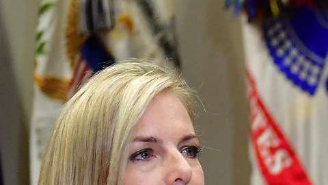 La secretaria Kirstjen Nielsen y el presidente Enrique Peña Nieto.