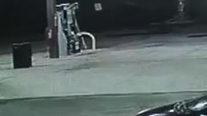 Ladrón deja a bebé en gasolinera