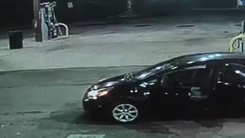 Ladrón deja a bebé en gasolinera