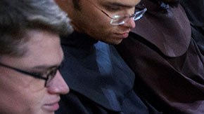 Tras el lavatorio, los participantes oraron, dieron las gracias y rezaron un Padrenuestro.