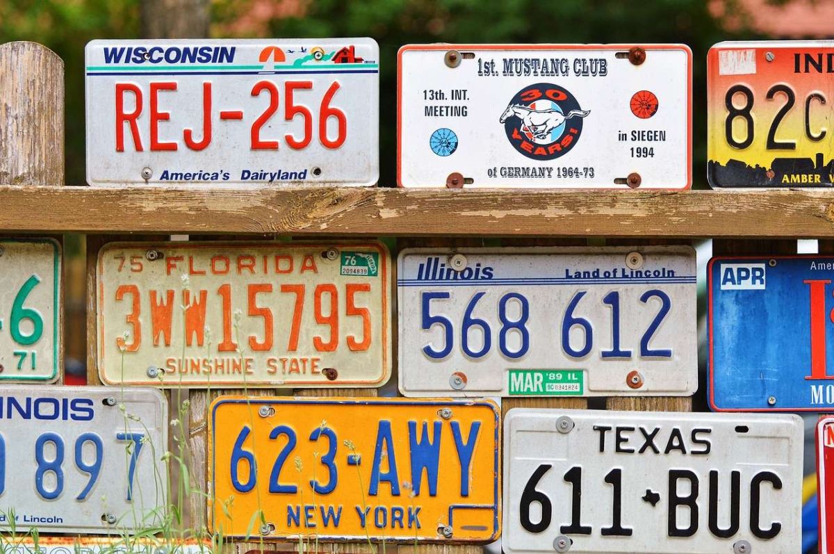 ¿Cuánto cuesta sacar una placa de auto en Estados Unidos?