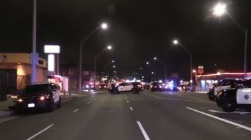 Varias patrullas de la policía de Long Beach acudieron a la zona.