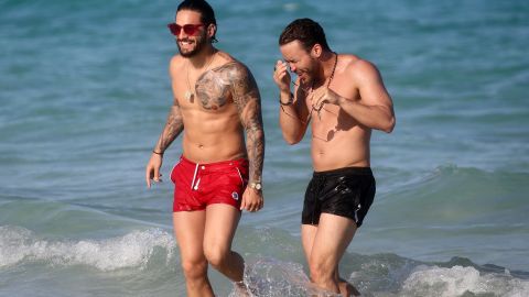 Maluma y Prince Royce pasan tiempo juntos en Miami, Florida.