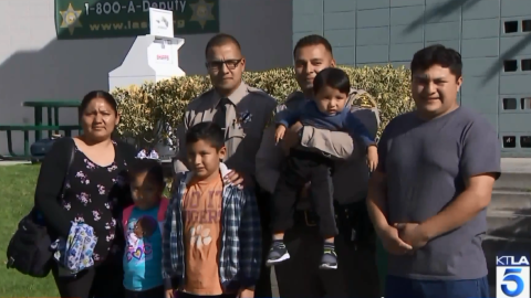 El pequeño Kevin, su familia y sus salvadores