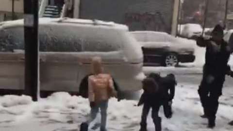 pelea-nieve