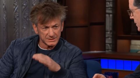 Sean Penn con Stephen Colbert