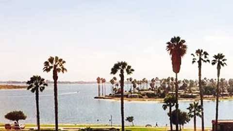 San Diego es una de las zonas fronterizas más beneficiadas por el turismo mexicano en estos días.
