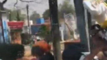 Devoto sufre accidente cuando lleva a cuesta imagen de San Judas Tadeo.