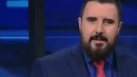 Álvaro Morales de ESPN se ha ganado el odio de los televidentes, y también la fama.