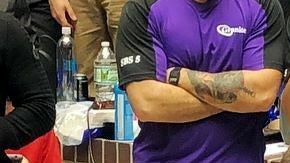 Tom Brady se rapó por una buena causa.