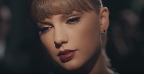 Taylor Swift en su vídeo "Delicate".