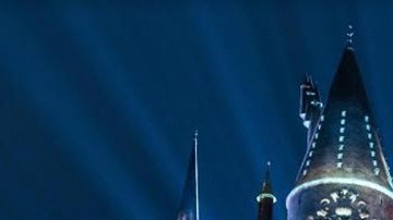 El castillo se ilumina todos los días del 24 al 31 de marzo
