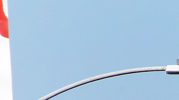 04/18/18/WILMINGTON/Smoke is seen from oil refineries in the Wilmington area. The Los Angeles-Long Beach region remains one of the most polluted in the country. (Photo by Aurelia Ventura/La Opinion)