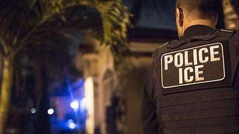 ICE sólo da a conocer nombres de presuntos delincuentes.
