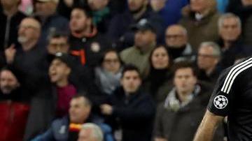 El portero de la Juventus Gianluigi Buffon tras ser expulsado por el árbitro, durante el partido contra el Real Madrid. (Foto: EFE/Kiko Huesca)