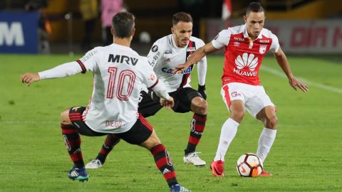 El árbitro terminó el partido junto segundos antes de la anotación