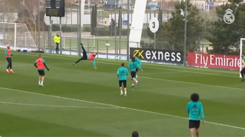 Cristiano Ronaldo se despachó con otro gol de chilena, ahora durante la práctica